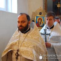 21 ноября 2014 года. В день Собора Архистратига Михаила архиепископ Артемий совершил литургию в Михаиловской церкви Скиделя