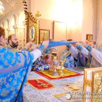 4 декабря 2014 года. В праздник Введения во храм Богородицы архиепископ Артемий совершил литургию в кафедральном соборе Гродно