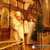 7 января 2015 года. В день Рождества Христова архиепископ Артемий совершил Божественную литургию и вечерню в кафедральном соборе Гродно