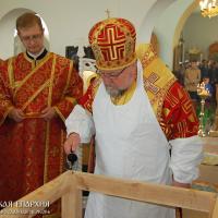 17 мая 2015 года. В Неделю 6-ю по Пасхе архиепископ Артемий совершил чин освящения престола и Божественную литургию в храме деревни Коптевка