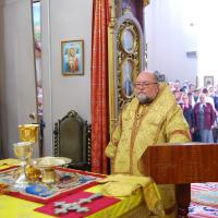 12 июля 2015 года. В день апостолов Петра и Павла архиепископ Артемий совершил литургию в кафедральном соборе города Волковыска
