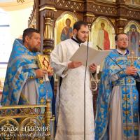 21 июля 2015 года. В день памяти явления Казанской иконы Божией Матери архиепископ Артемий совершил литургию и хиротонию в кафедральном соборе города Гродно