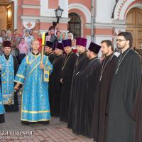 У Свята-Пакроўскі кафедральны сабор прывязлі Благадатны агонь ад гроба Хрыста ў Іерусаліме