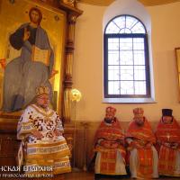 2 ноября 2015 года. Архиепископ Артемий совершил Божественную литургию в кафедральном соборе города Гродно