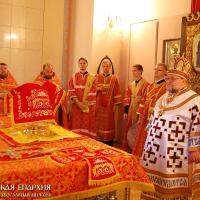 2 ноября 2015 года. Архиепископ Артемий совершил Божественную литургию в кафедральном соборе города Гродно