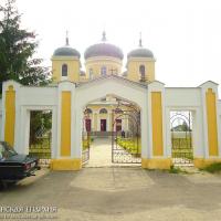 Пад купалам святыні. Царква ў вёске Дубна
