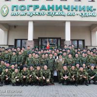 14 ноября 2015 года. Руководитель военного отдела Гродненской епархии посетил торжественное увольнение в запас воинов-пограничников