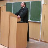 10 ноября 2015 года. Настоятель кафедрального собора провел лекцию в Гродненском медицинском университете на тему "Православная биоэтика"