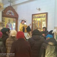 В храме Архиерейского Подворья состоялся молебен для глухих и слабослышащих людей