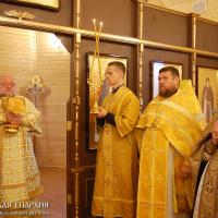 Архиепископ Артемий совершил литургию в храме Виленских мучеников прихода Спиридона Тримифунтского