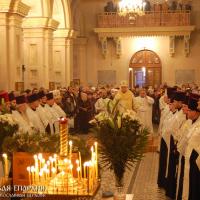 В день Рождества Христова архиепископ Артемий совершил вечерню в кафедральном соборе Гродно