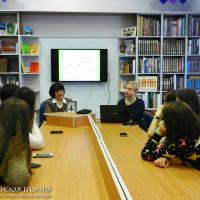 В Центральной городской библиотеке состоялось встреча с этномузыковедом Еленой Шатько