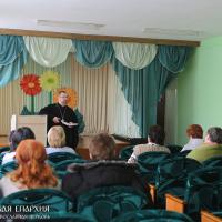 Священник провел лекционную встречу в Зельвенской средней школе