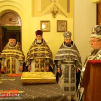Архиепископ Артемий совершил Литургию Преждеосвященных Даров в храме поселка Красносельский
