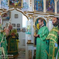 В день Святой Троицы архиепископ Артемий совершил литургию в храме деревни Подороск