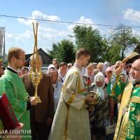 В день Святой Троицы архиепископ Артемий совершил литургию в храме деревни Подороск