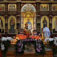 Владыка Артемий  совершил литургию и диаконскую хиротонию в Покровском соборе 