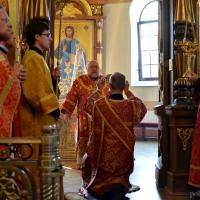 Владыка Артемий  совершил литургию и диаконскую хиротонию в Покровском соборе 