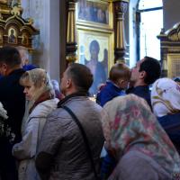Архиепископ Артемий возглавил воскресную Божественную литургию в Покровском соборе