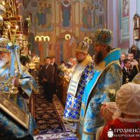 Архиепископ Артемий сослужил Патриаршему Экзарху за праздничной литургией в Свято-Рождество-Богородичном монастыре города Гродно