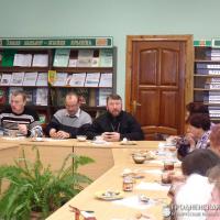 В Свислочской районной библиотеке состоялась встреча на тему «Святыни родного края»