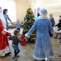 Братчики города Скидель поздравили с Рождеством Христовым подопечных центра коррекции и развития ребенка