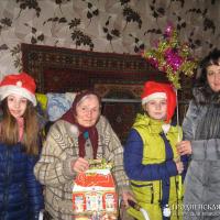 Учащиеся Озерской школы-интерната поздравили с Рождеством ветерана Великой Отечественной войны