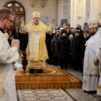 В день Рождества Христова архиепископ Артемий совершил Божественную литургию в Покровском соборе