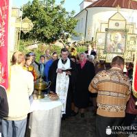 На приходе Святой Троицы поселка Зельва организовали сладкий стол в честь открытия нового здания воскресной школы