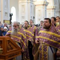 В Неделю Торжества Православия архиепископ Артемий совершил литургию в кафедральном соборе города Гродно