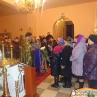 Прихожане храма агрогородка Обухово поздравили настоятеля с днем рождения
