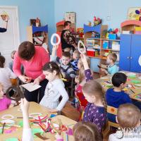 Преподаватель воскресной школы встретилась с детьми и воспитателями детского сада агрогородка Вертелишки