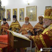 Архиепископ Артемий совершил литургию в нижнем храме прихода Благовещения Пресвятой Богородицы города Волковыска