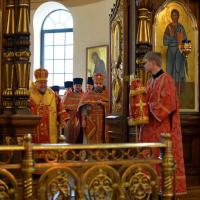 На Радоницу, в день своего 65-летия, архиепископ Артемий совершил литургию в Покровском соборе