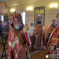 Архиепископ Артемий совершил литургию в малом храме Виленских мучеников прихода микрорайона Ольшанка