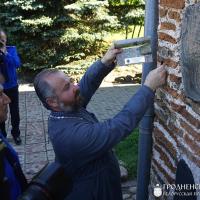Слепок отпечатка пальца строителя из XI века передан Коложской церкви