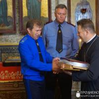 Слепок отпечатка пальца строителя из XI века передан Коложской церкви
