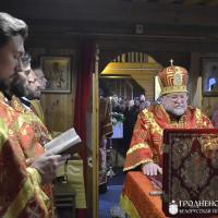 В день памяти преподобномученика Афанасия Брестского архиепископ Артемий совершил литургию в малом храме прихода микрорайона Зарица