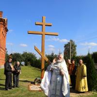 В деревне Мильковщина освятили поклонный крест