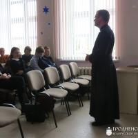 Священник принял участие в тематическом уроке в гимназии города Щучин
