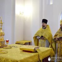 В день памяти новомучеников и исповедников Земли Белорусской архиепископ Артемий совершил литургию в храме города Скидель