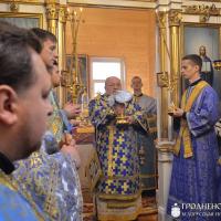 Архиепископ Артемий совершил литургию в храме деревни Поречье
