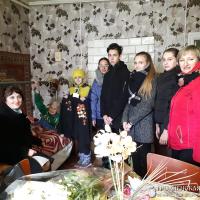 Школьники поздравили ветерана Антонину Левданскую со 100-летним юбилеем