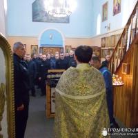 В храме преподобного Серафима Саровского при исправительной колонии №11 г. Волковыска была совершена Божественная литургия