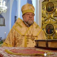 Архиепископ Артемий совершил литургию в храме в честь Воздвижения Креста Господня деревни Свислочь