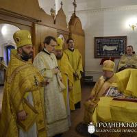 В день памяти святителя Николая архиепископ Артемий совершил литургию и хиротонию в домовой церкви Архиерейского Подворья