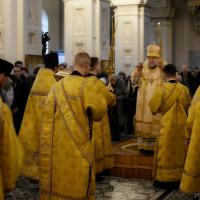 В Неделю Святых Праотец Архиепископ Артемий совершил в Покровском соборе Божественную литургию и иерейскую хиротонию