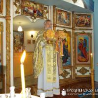 В храме преподобного Серафима Саровского при исправительной колонии №11 г. Волковыска была совершена Божественная литургия