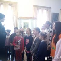 Воспитанники воскресной школы агрогородка Обухово посетили рождественскую выставку и батлейку в Гродненском музее истории религии