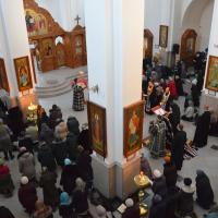 Высокопреосвященнейший Артемий возглавил чтение Великого канона в храме в честь Собора Всех Белорусских Святых